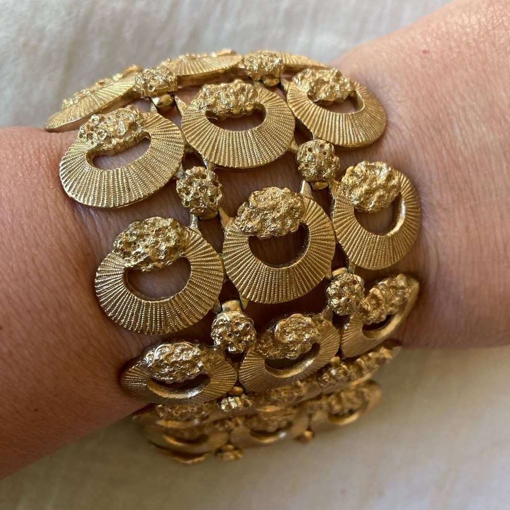 Monet Vintage 60’s Wide Articulated Statement‎ Bracelet with Safety Chain…